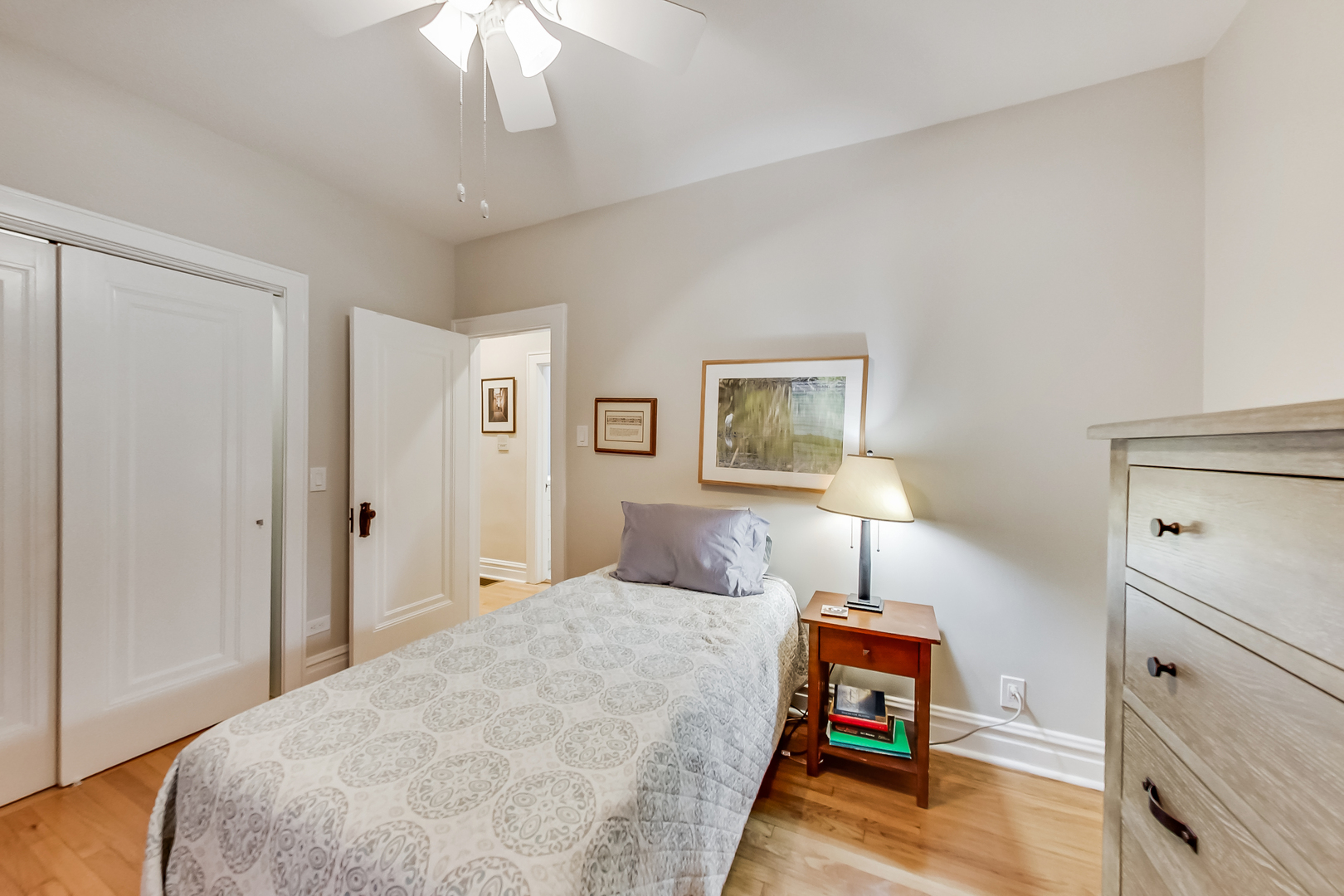 2525 W Argyle Street Unit: 1