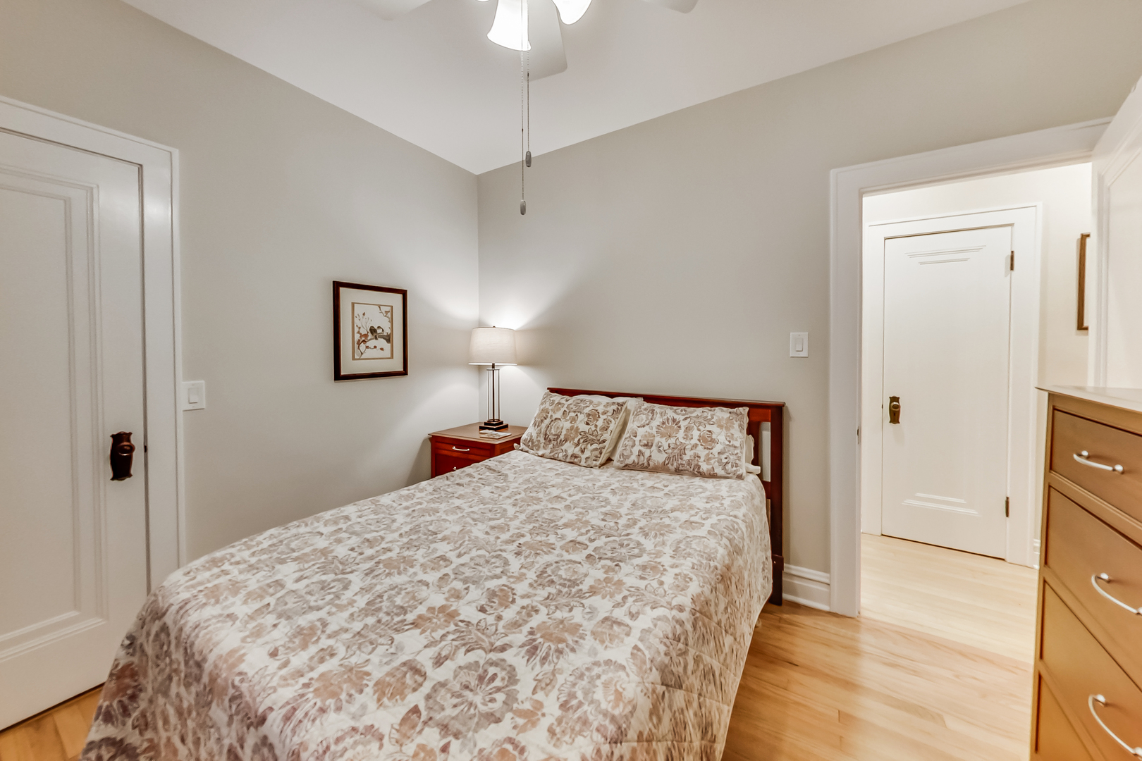 2525 W Argyle Street Unit: 1
