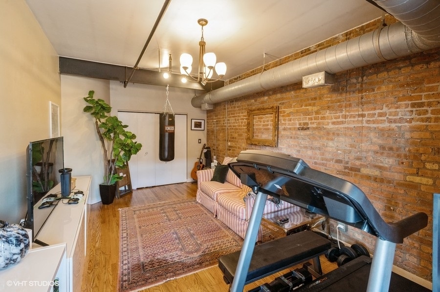 2221 N Lister Street Unit: 3D