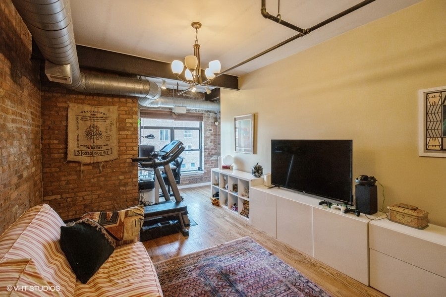 2221 N Lister Street Unit: 3D