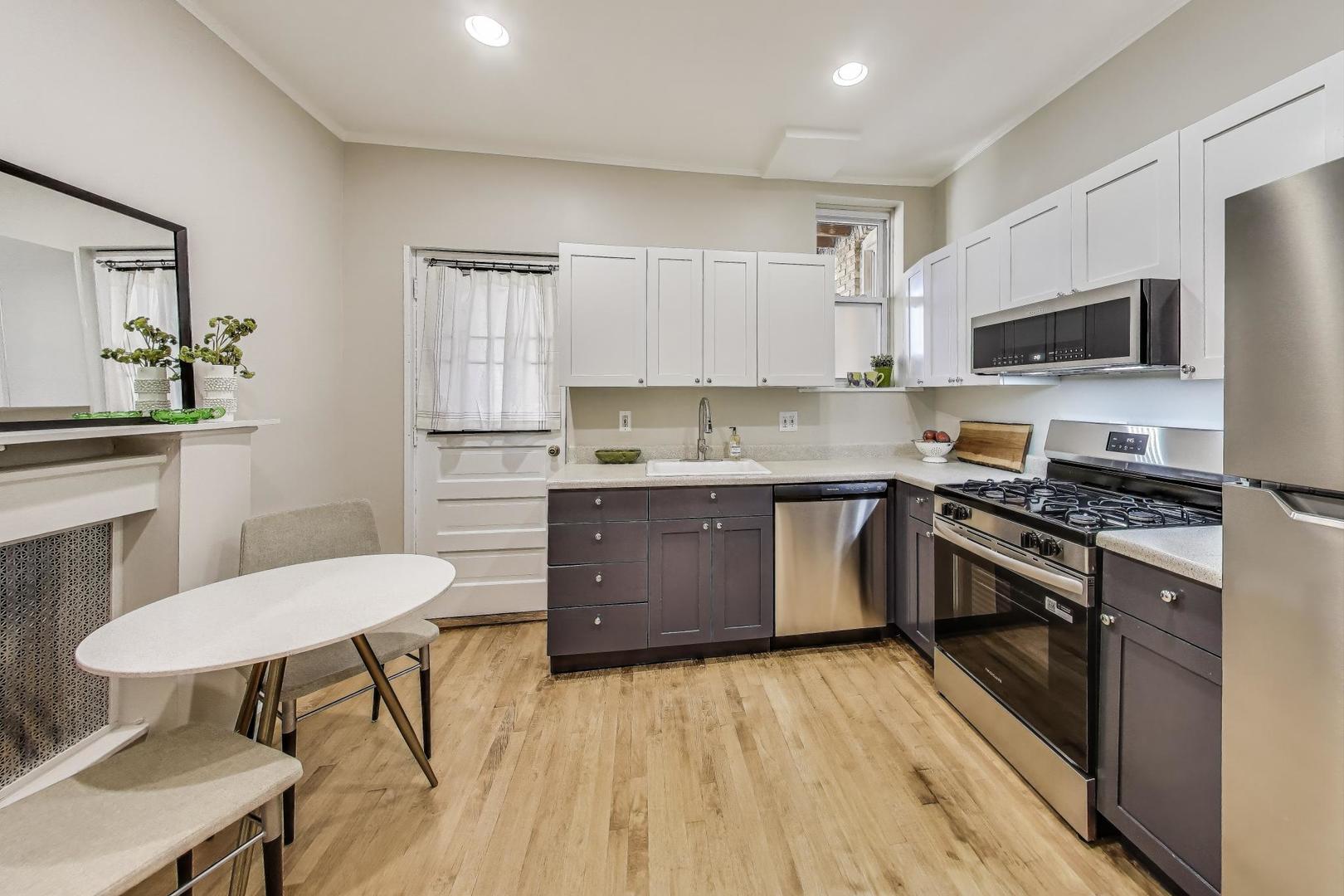 839 Judson Avenue Unit: 2