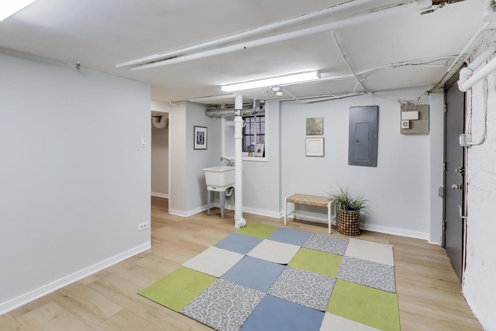 5408 S Kimbark Avenue