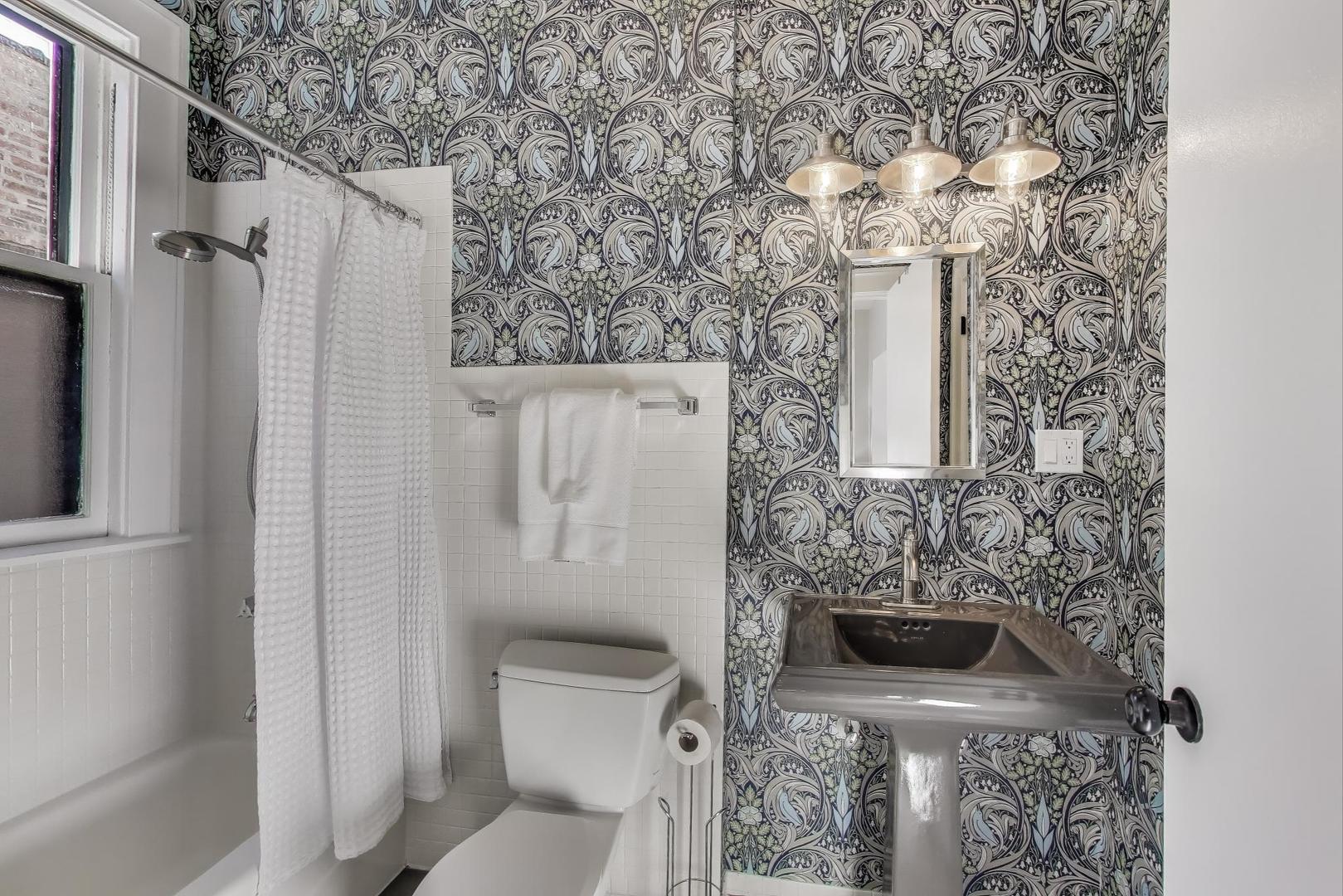 5408 S Kimbark Avenue