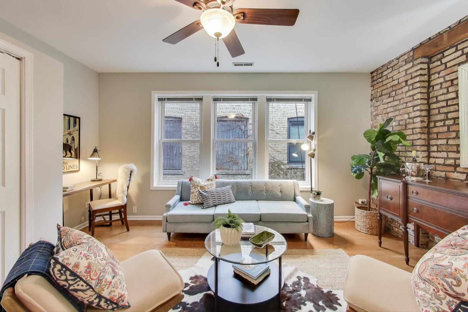 921 W Addison Street Unit: 3B