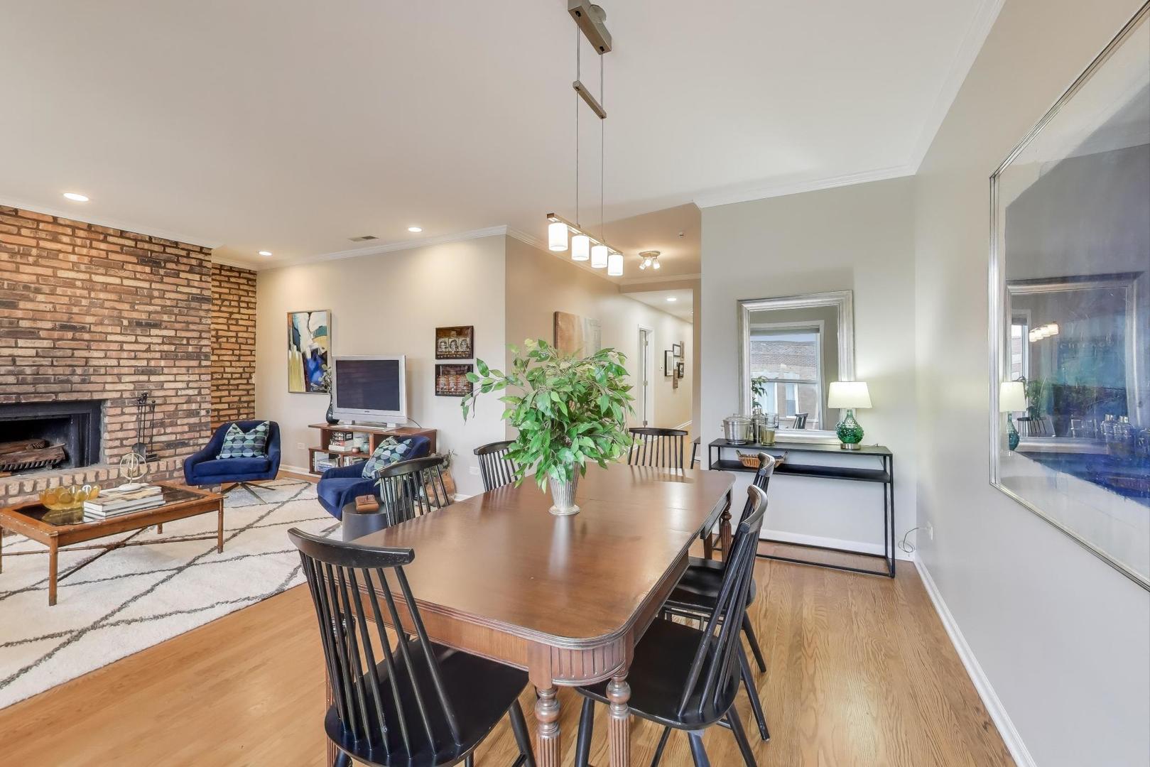 921 W Addison Street Unit: 3B