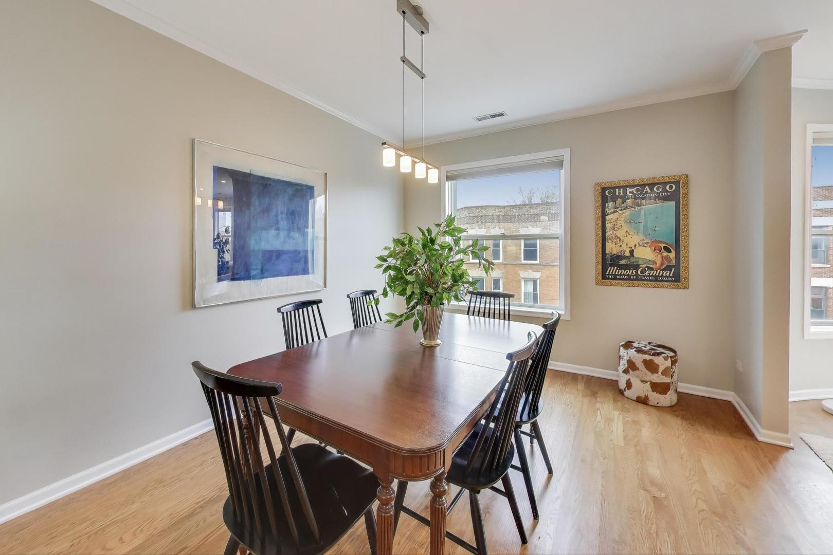 921 W Addison Street Unit: 3B