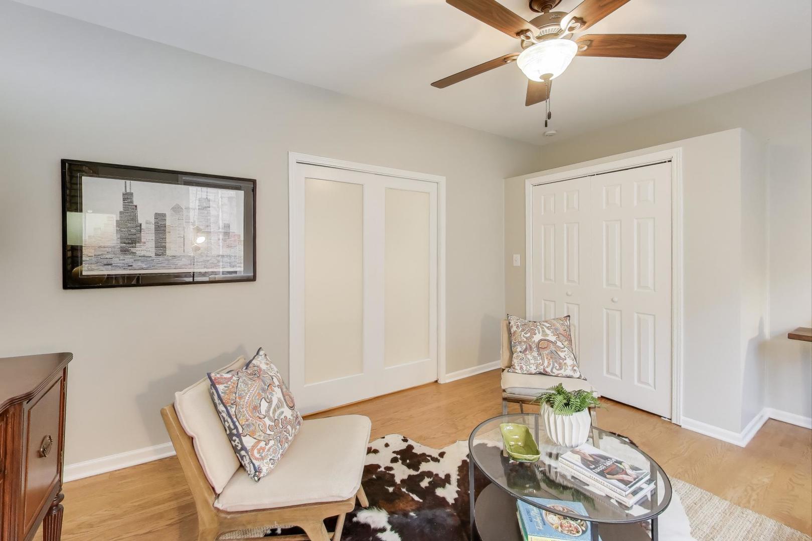 921 W Addison Street Unit: 3B