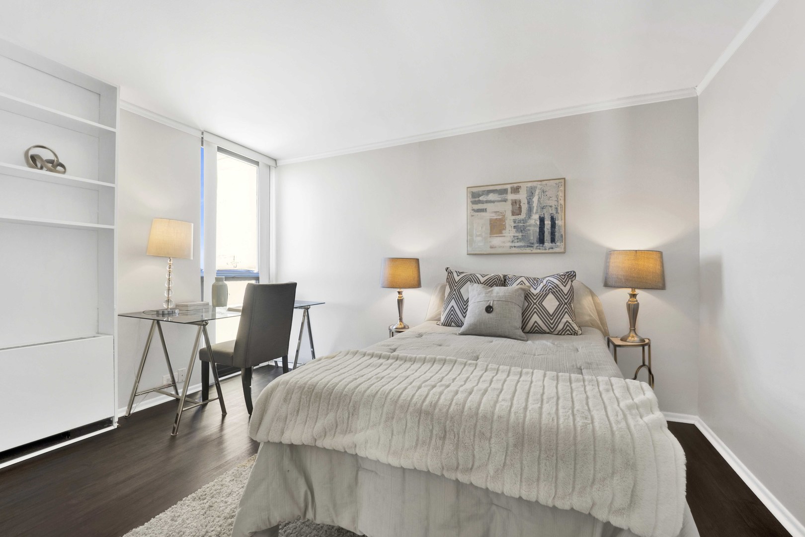 1850 N Clark Street Unit: 2709