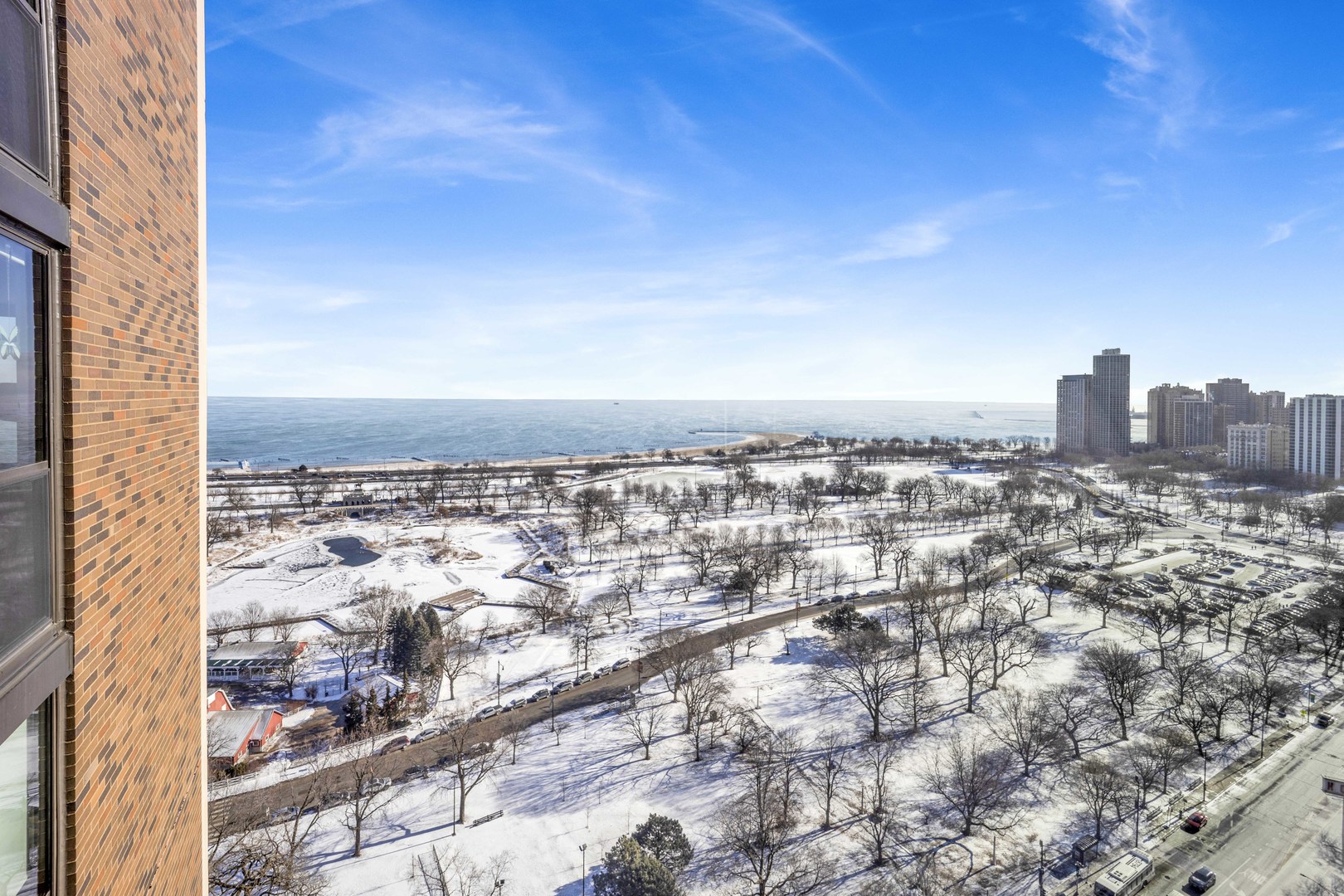 1850 N Clark Street Unit: 2709