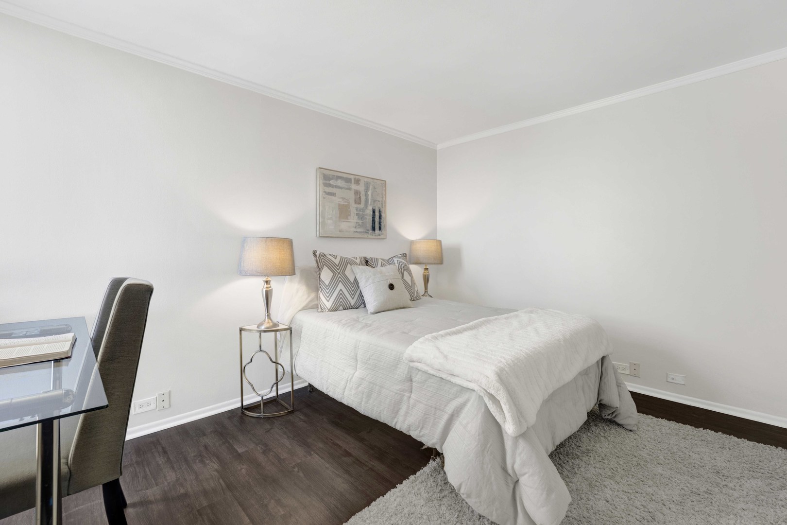1850 N Clark Street Unit: 2709