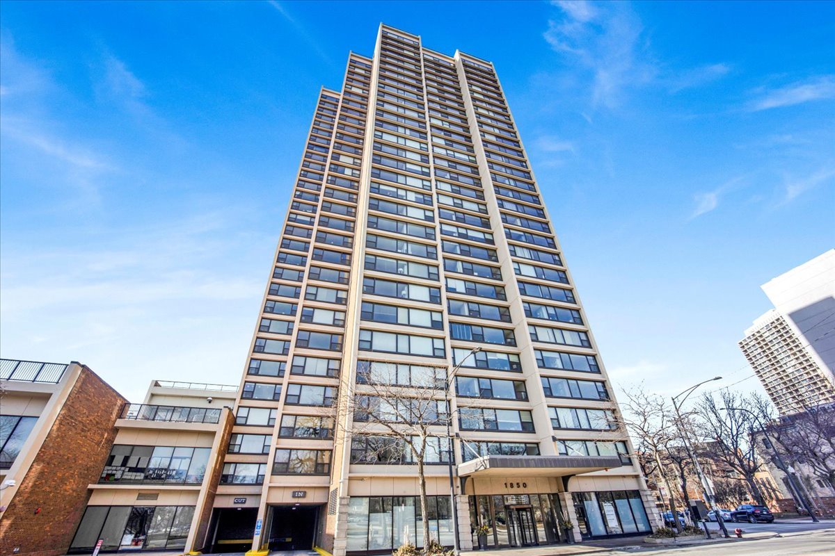1850 N Clark Street Unit: 2709