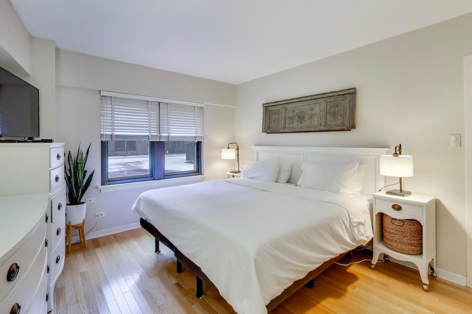 1350 N astor Street Unit: 2A