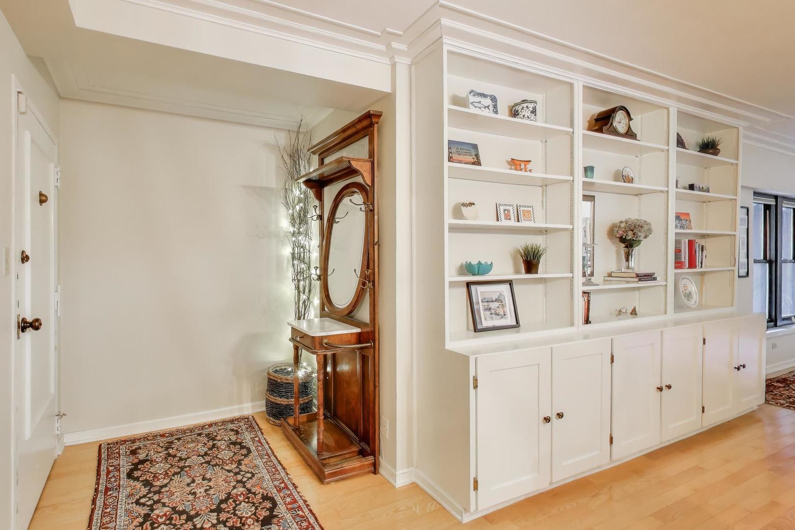 1350 N astor Street Unit: 2A