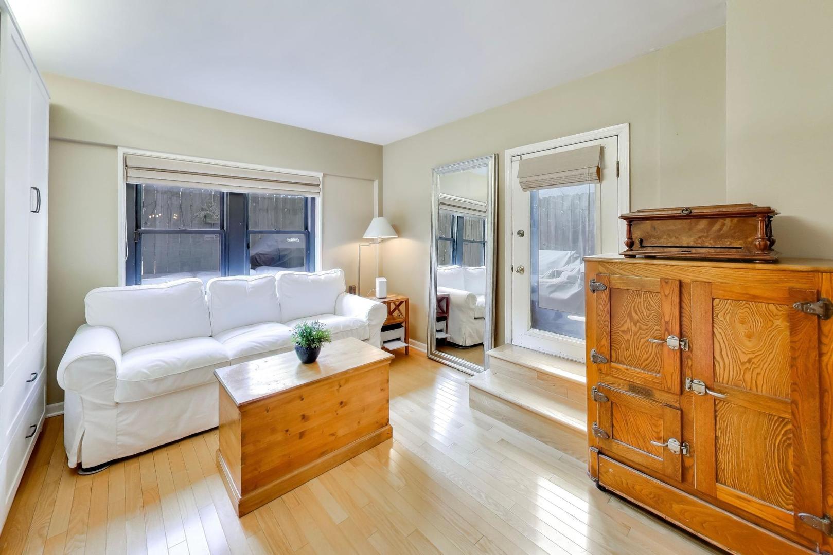 1350 N astor Street Unit: 2A