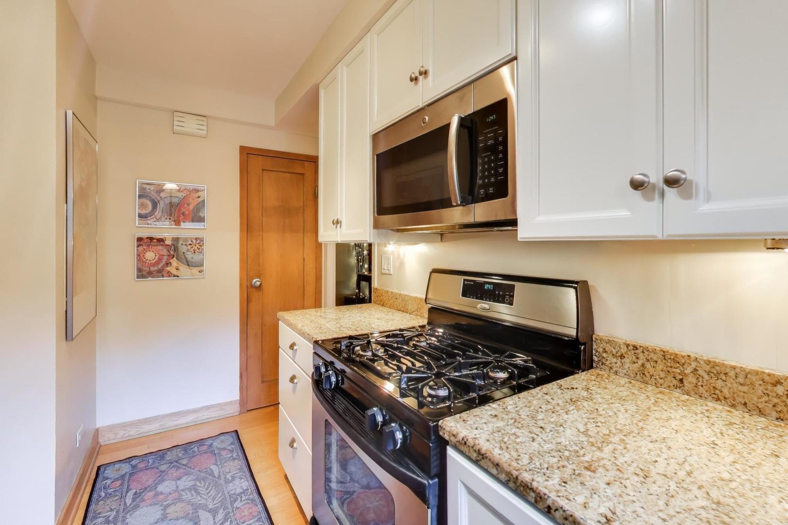 1350 N astor Street Unit: 2A
