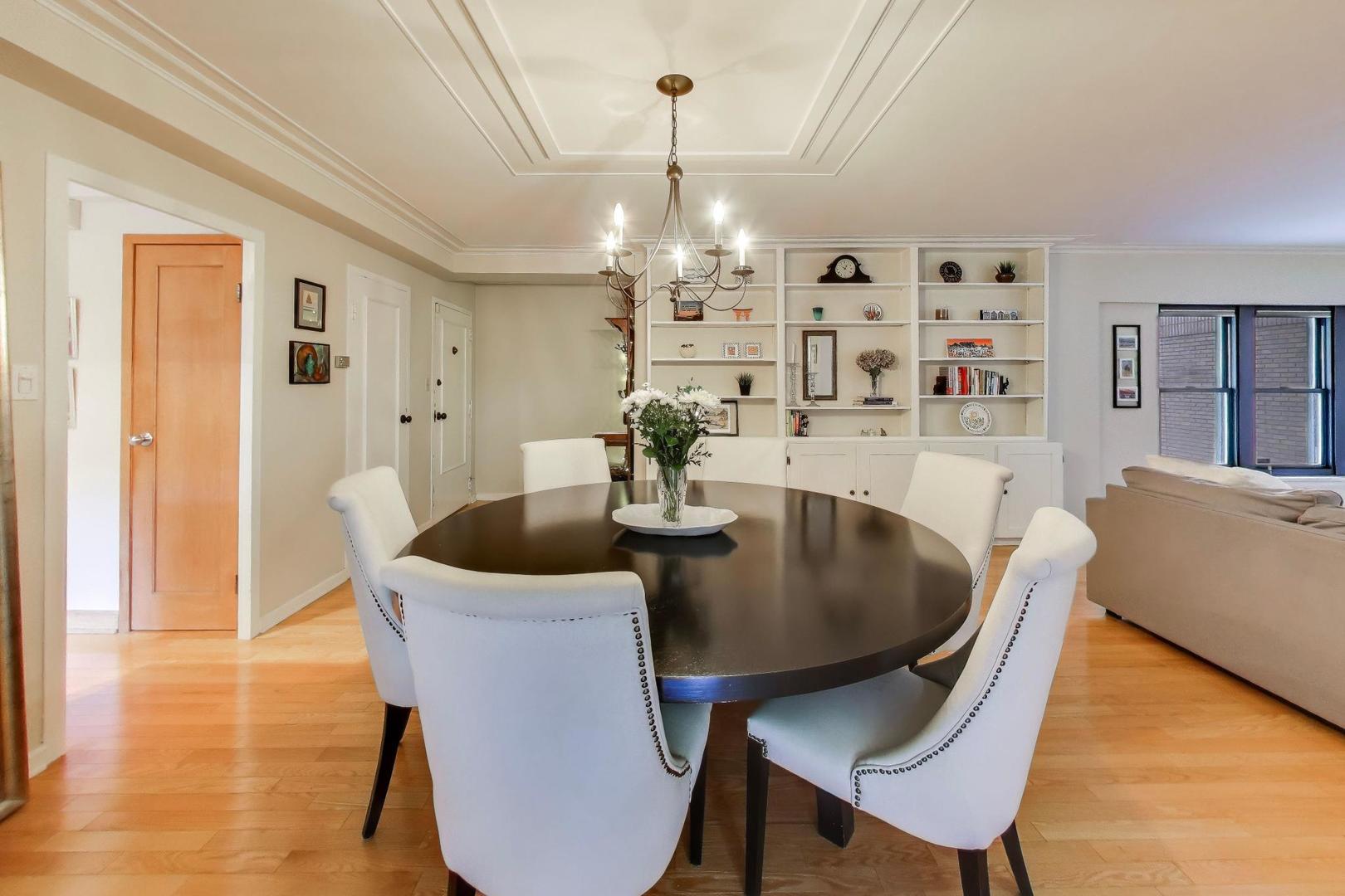1350 N astor Street Unit: 2A