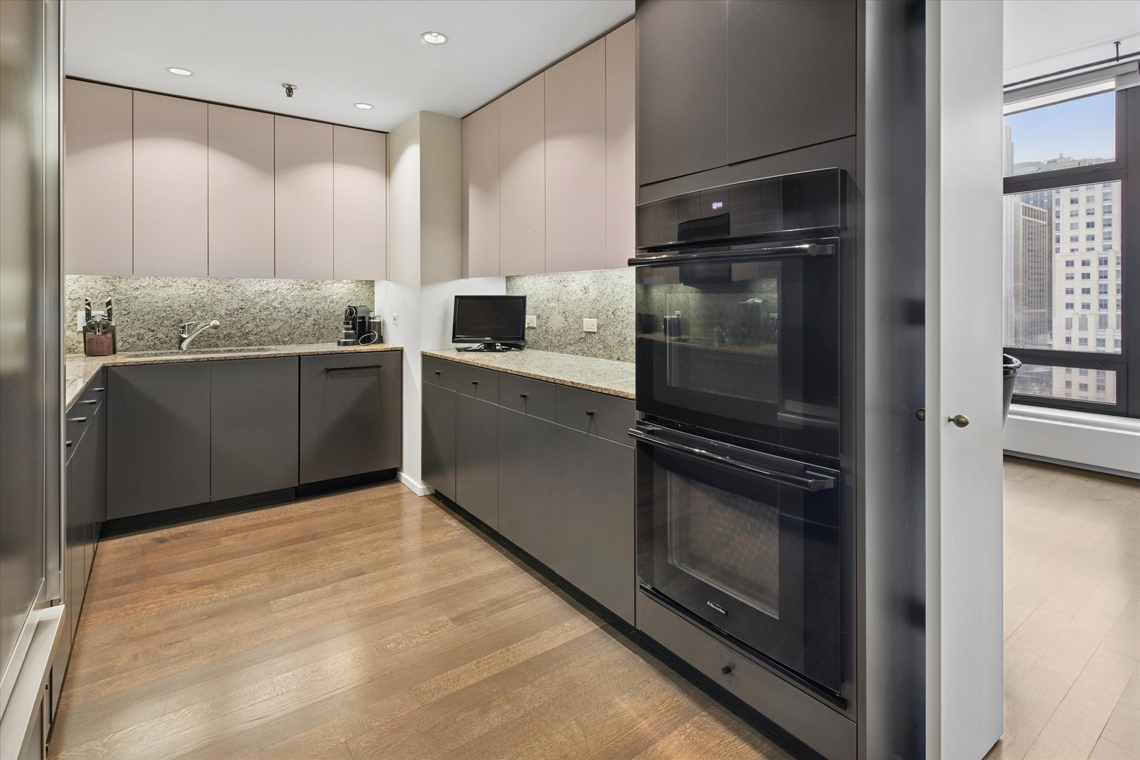 680 N Lake Shore Drive Unit: 1024