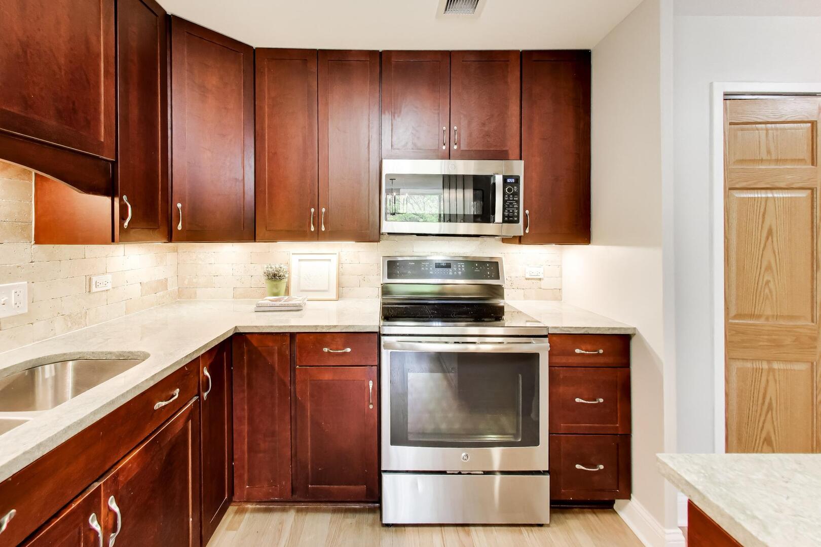 151 N Kenilworth Avenue Unit: 2G