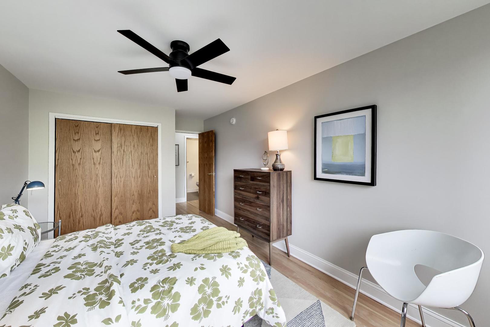 151 N Kenilworth Avenue Unit: 2G