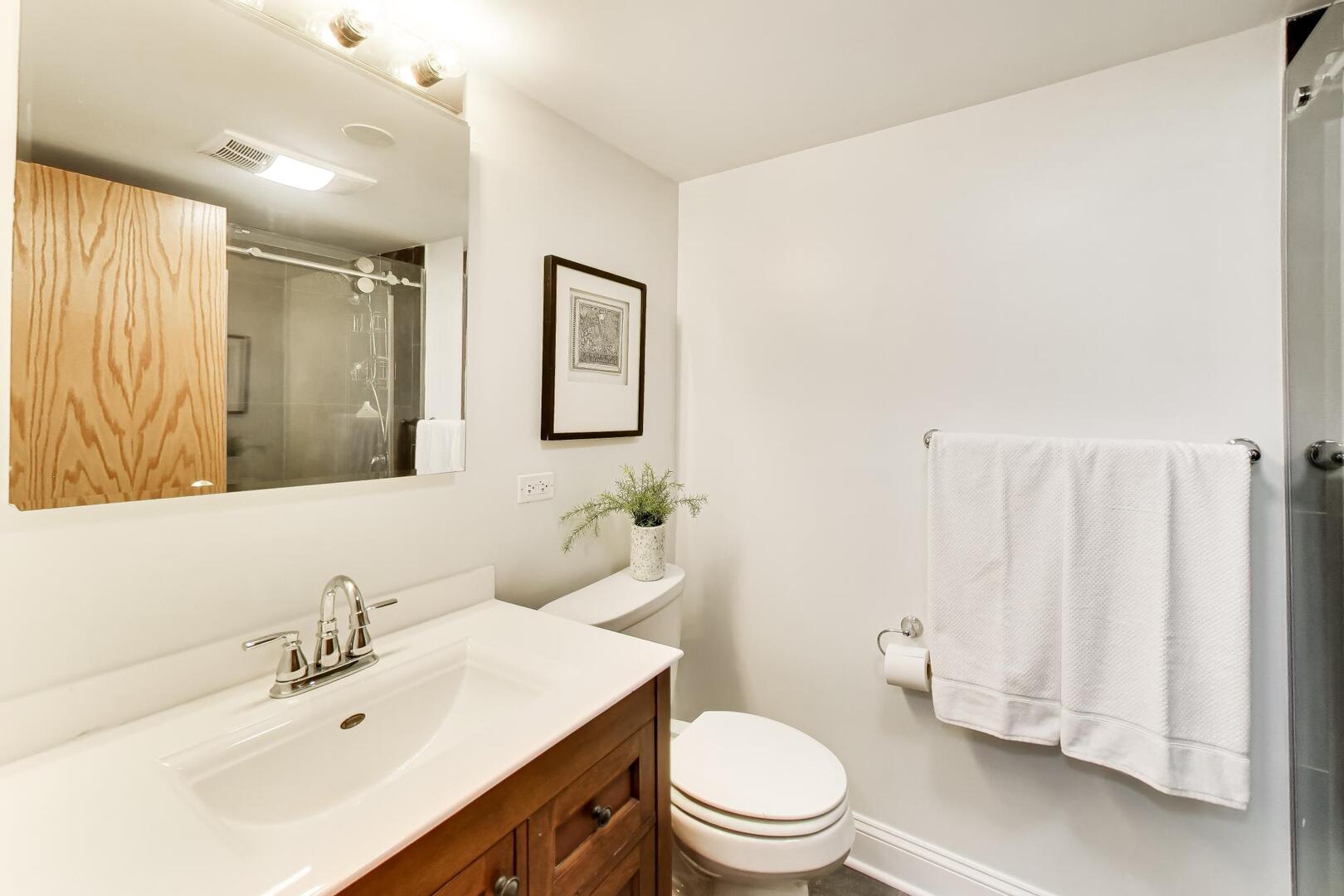 151 N Kenilworth Avenue Unit: 2G