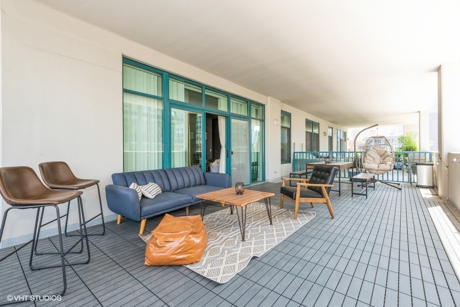 340 W Superior Street Unit: 609