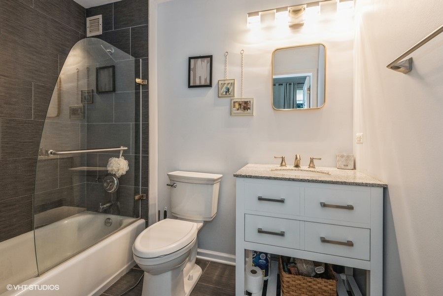 340 W Superior Street Unit: 609