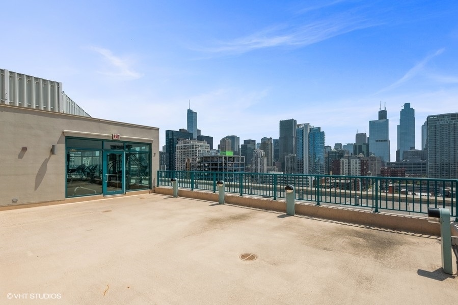 340 W Superior Street Unit: 609