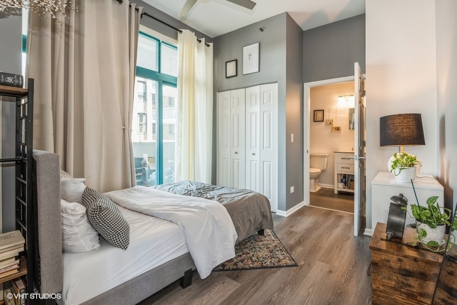 340 W Superior Street Unit: 609