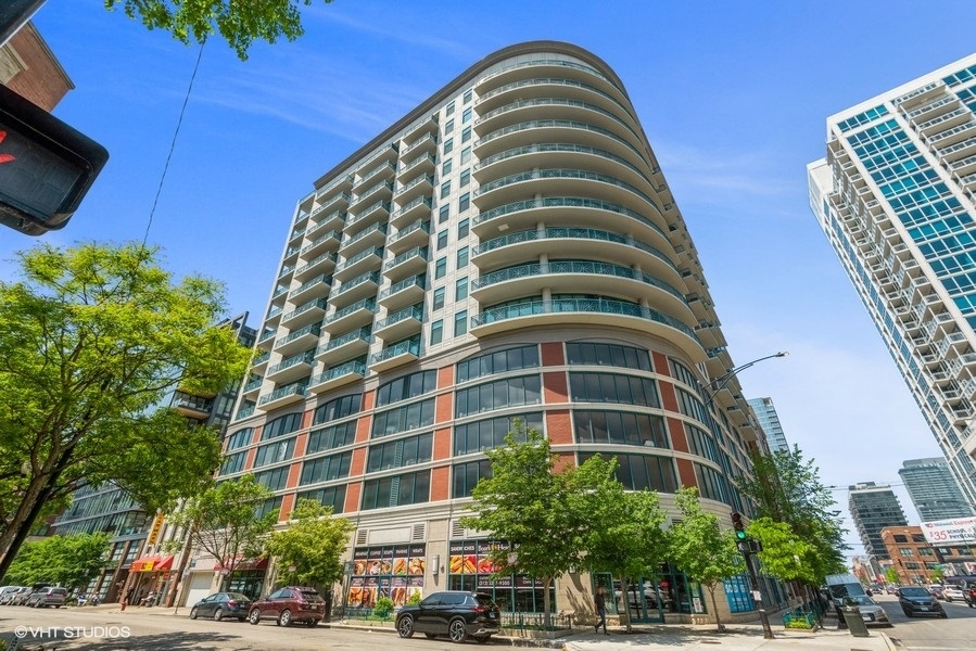 340 W Superior Street Unit: 609