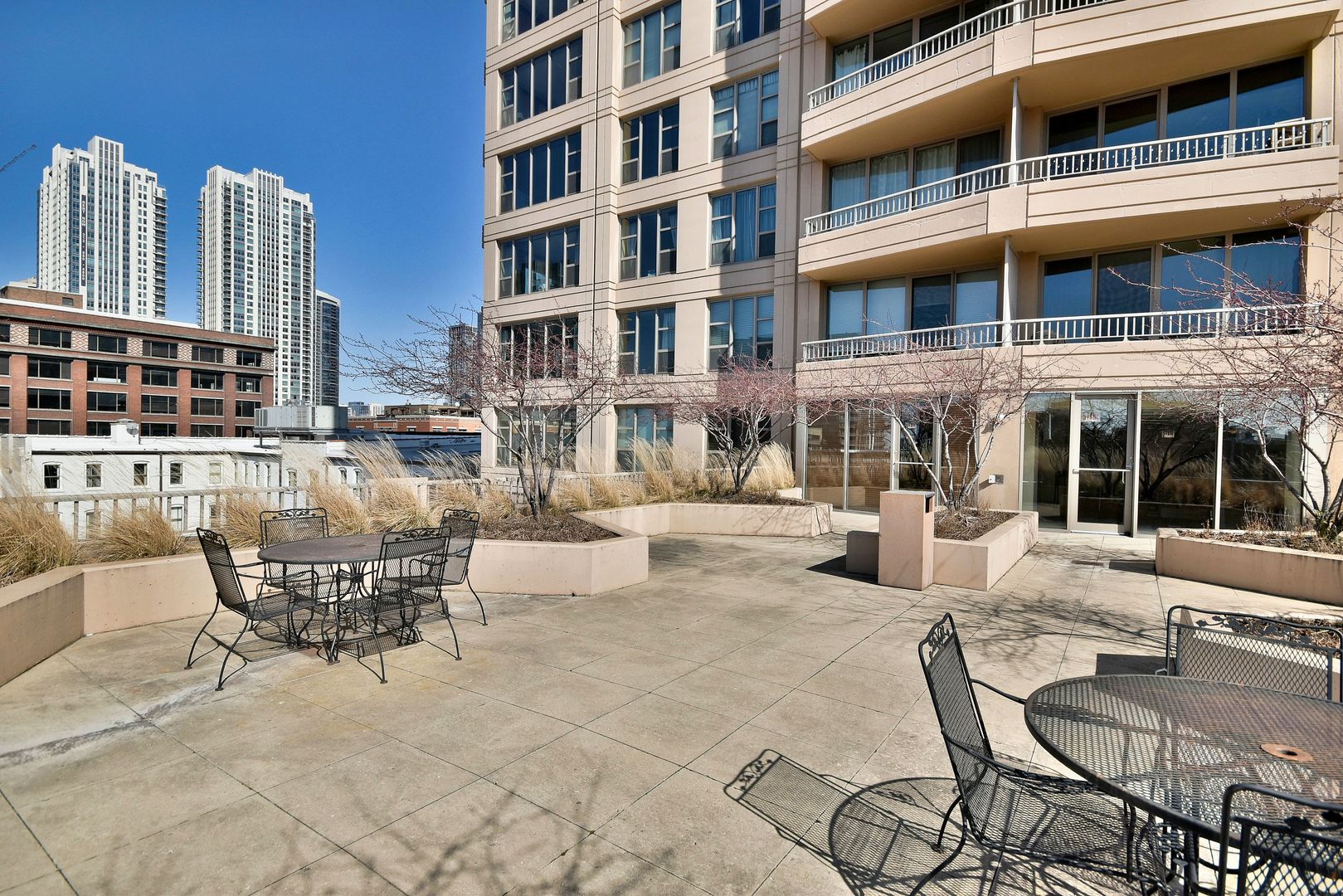 200 N JEFFERSON Street Unit: 2106