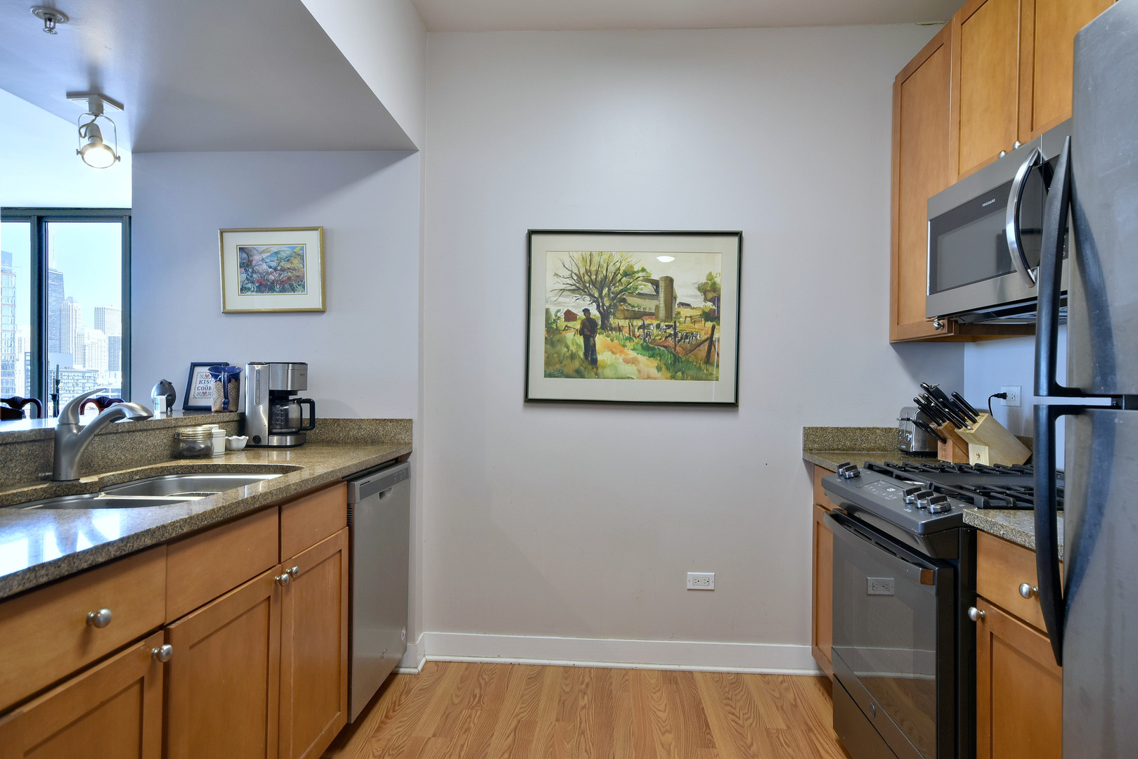 200 N JEFFERSON Street Unit: 2106
