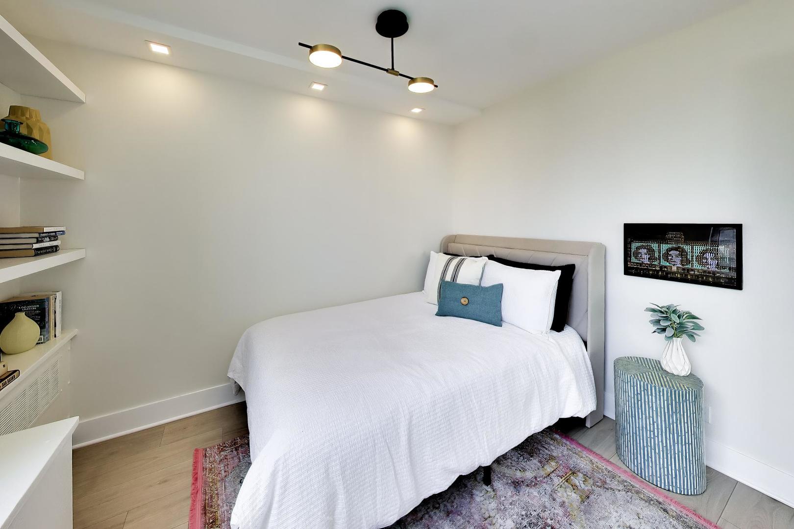 1355 N Sandburg Terrace Unit: 1002D