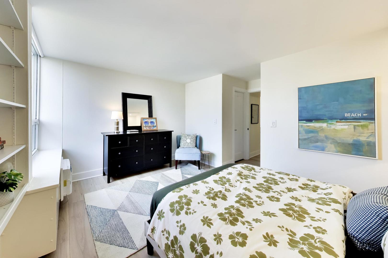 1355 N Sandburg Terrace Unit: 1002D