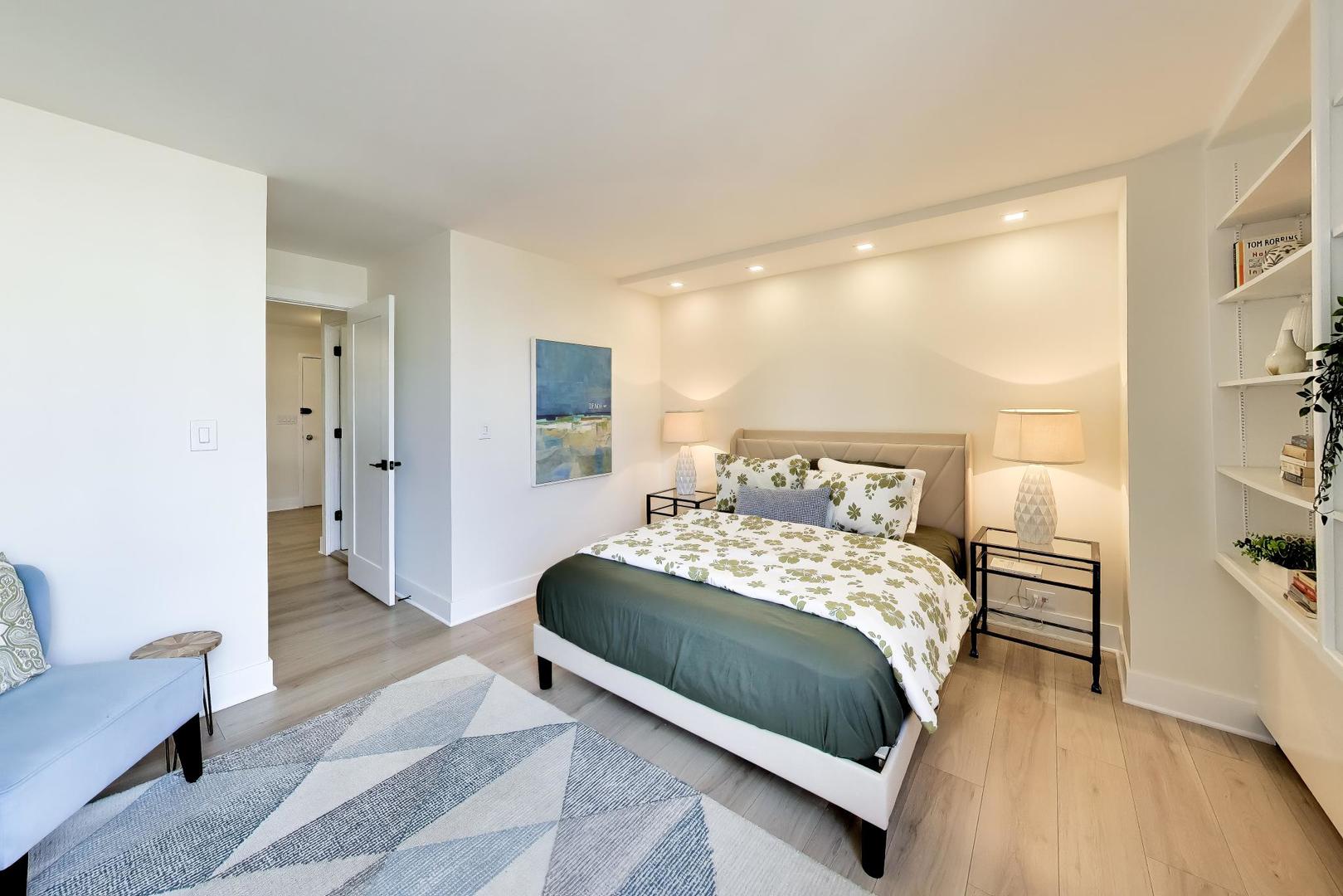 1355 N Sandburg Terrace Unit: 1002D