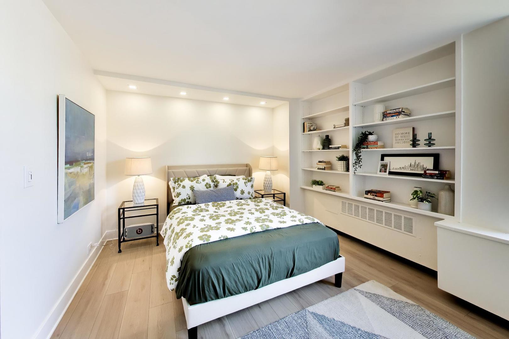 1355 N Sandburg Terrace Unit: 1002D