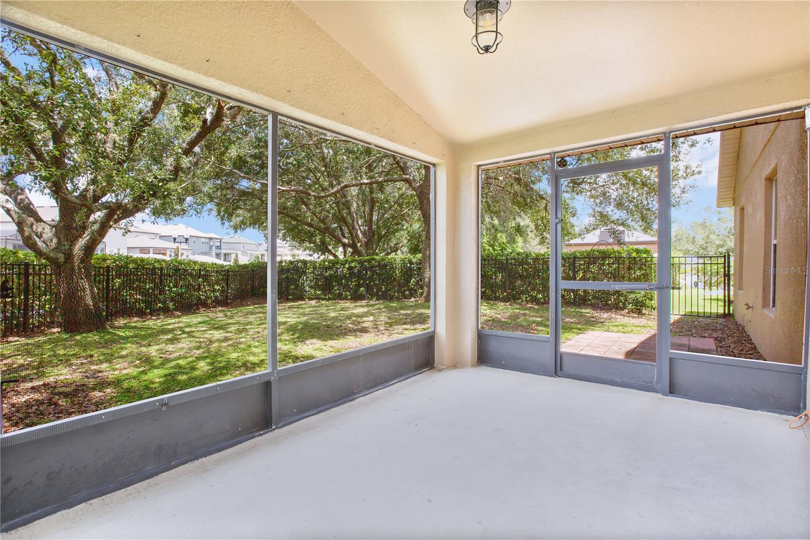 17301 AUTUMN PINES CT