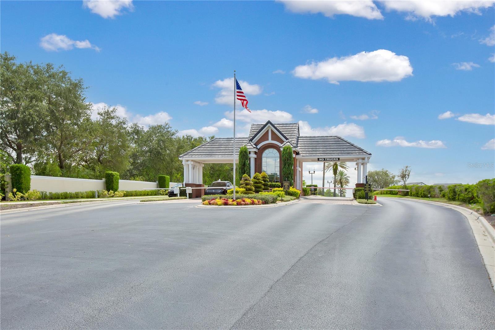 17301 AUTUMN PINES CT