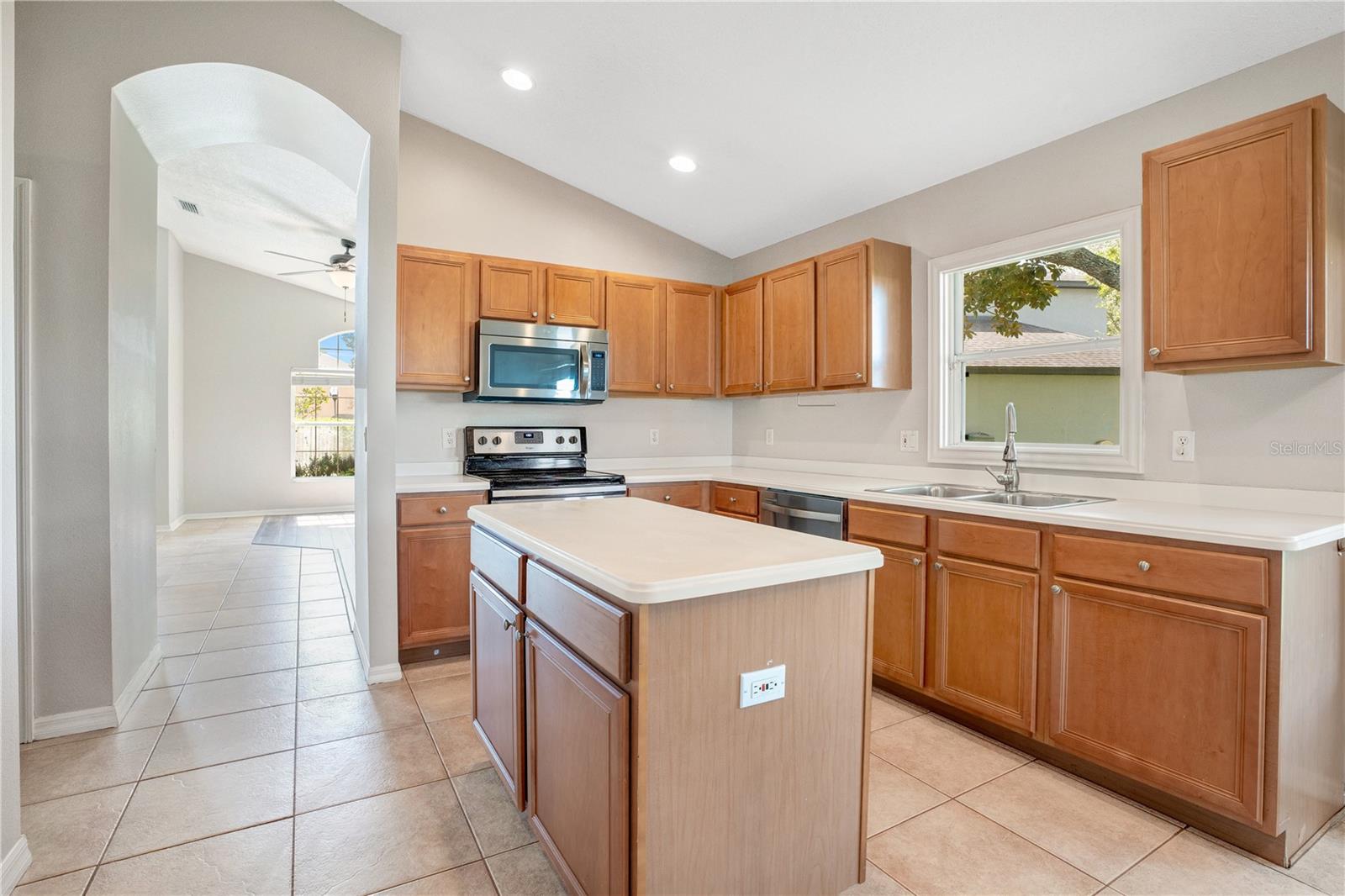 17301 AUTUMN PINES CT