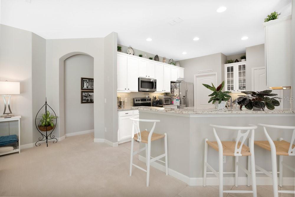 9447 WESTOVER CLUB CIR