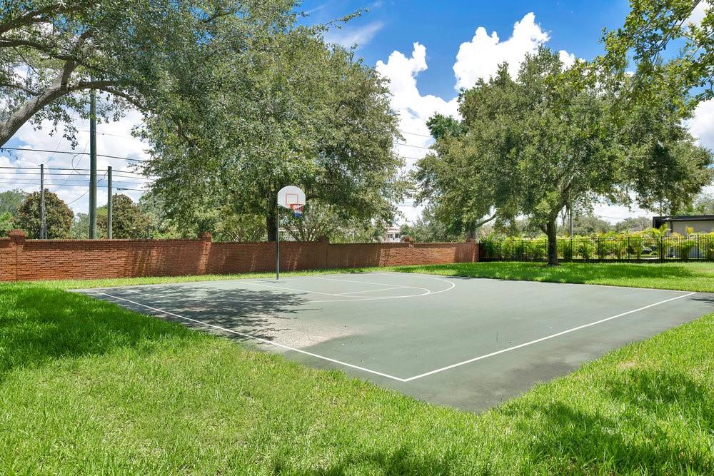 9447 WESTOVER CLUB CIR