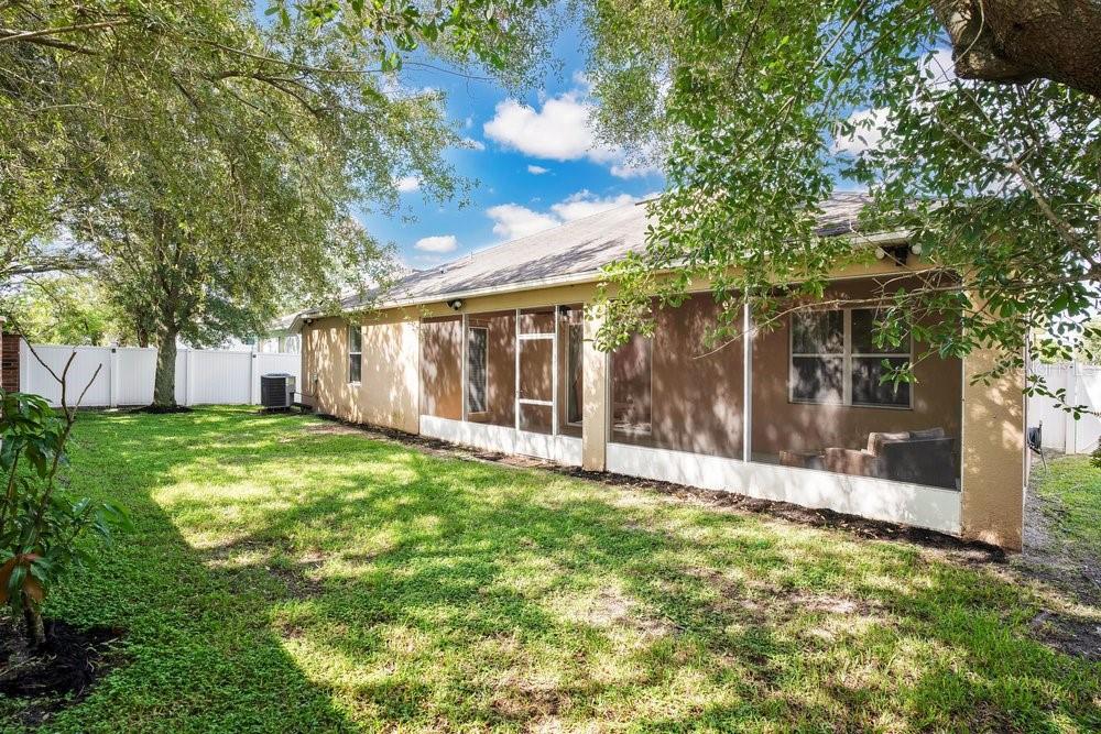 407 SHIRLEY DR