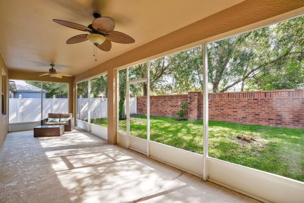 407 SHIRLEY DR