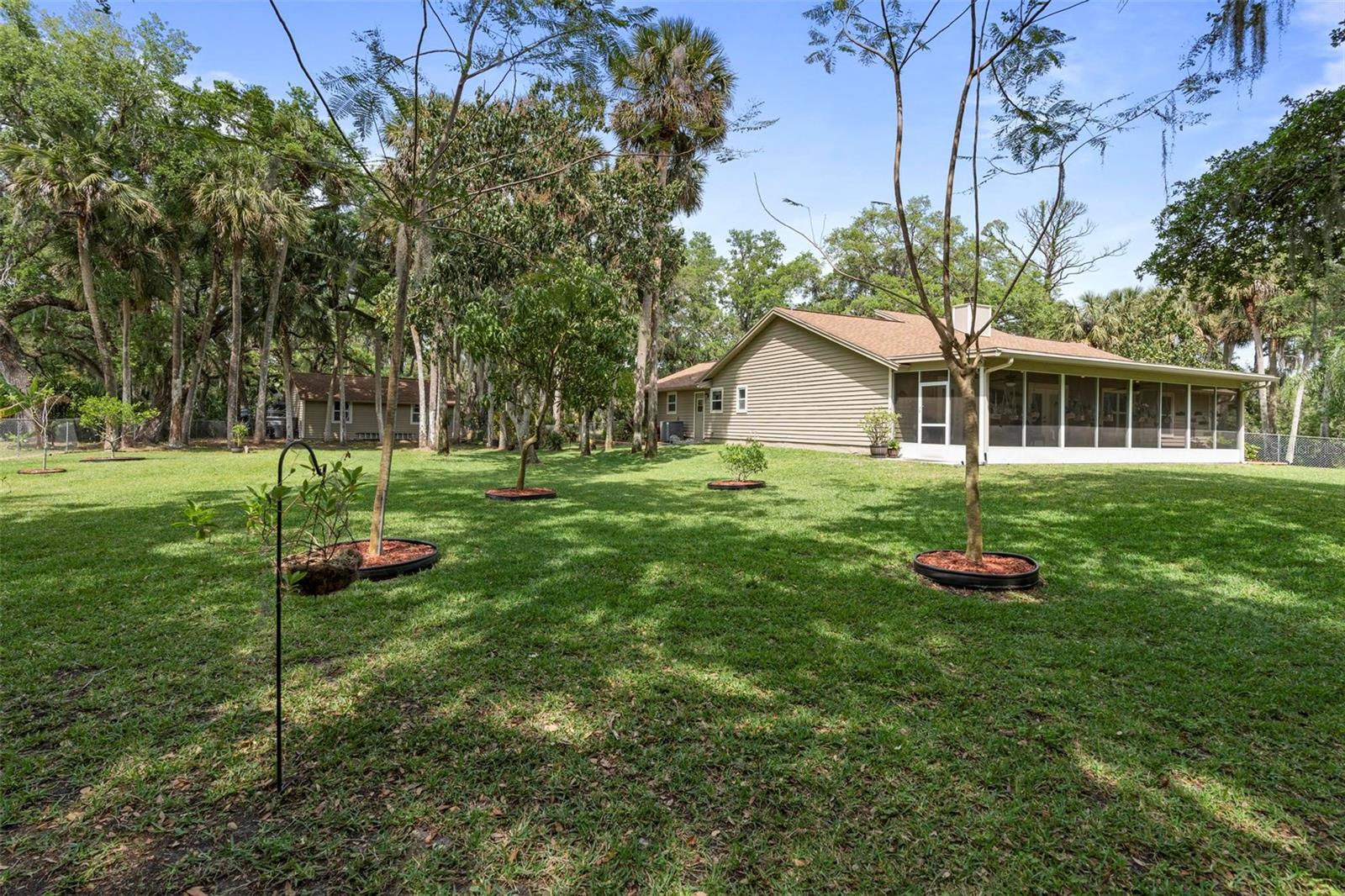 405 E HALL RD