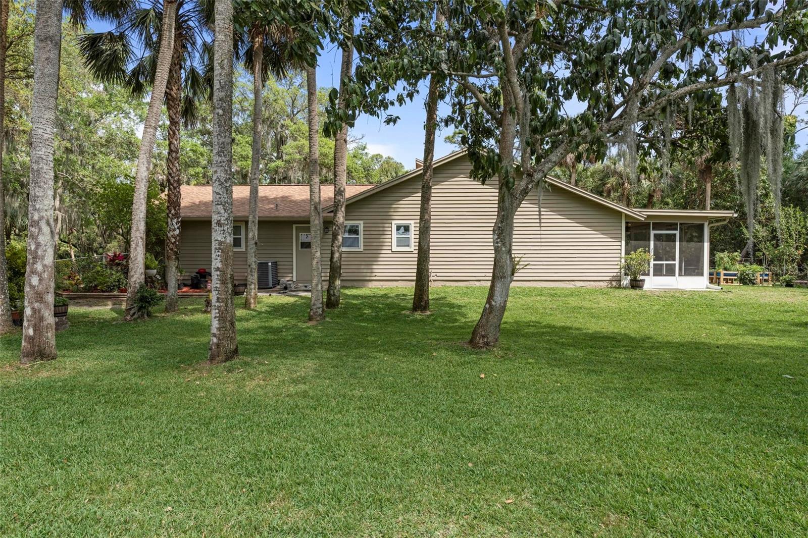 405 E HALL RD
