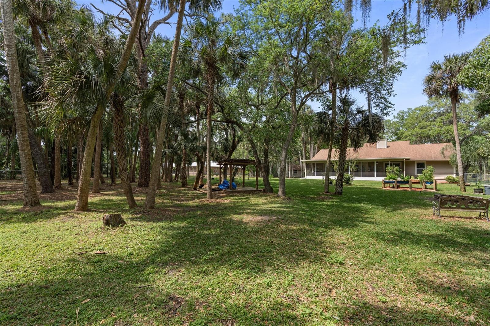 405 E HALL RD