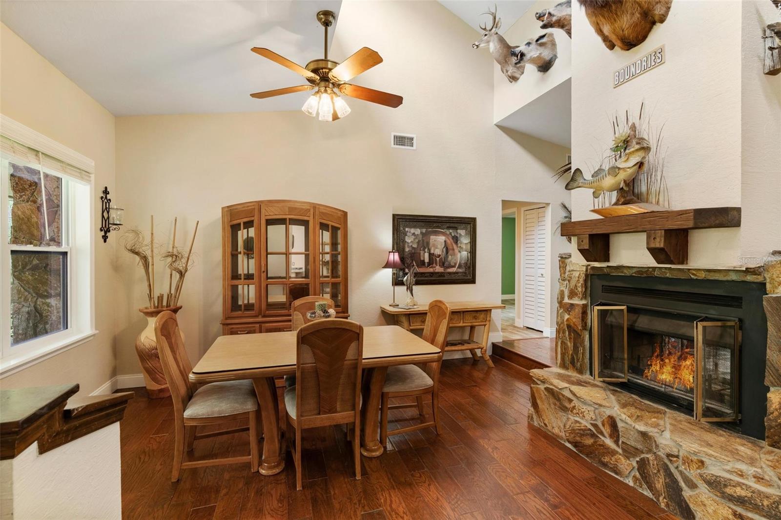 405 E HALL RD