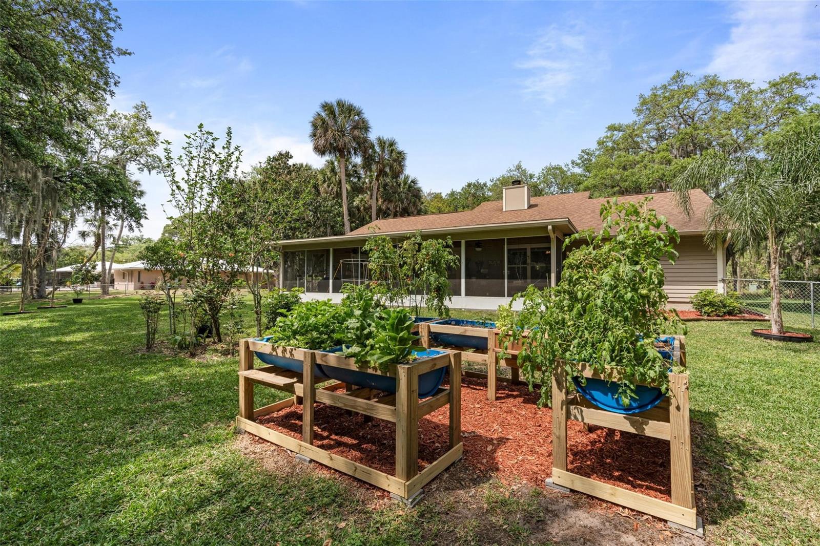 405 E HALL RD