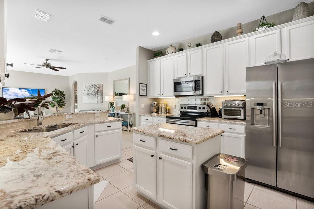 9447 WESTOVER CLUB CIR