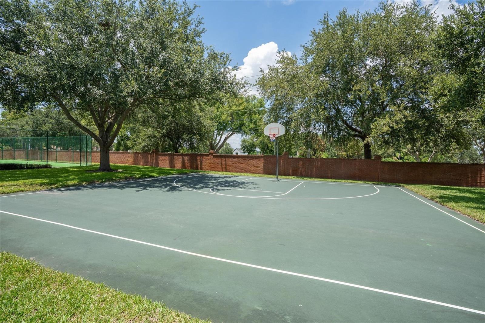 9447 WESTOVER CLUB CIR