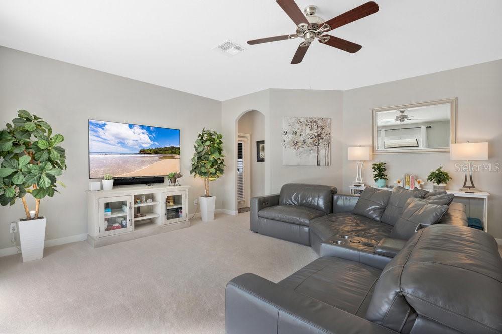 9447 WESTOVER CLUB CIR